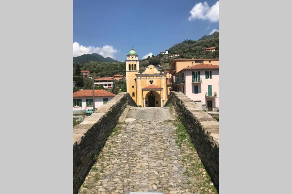 Alloggio U Sportegu Da E Monti A Giaia Badalucco Exterior foto