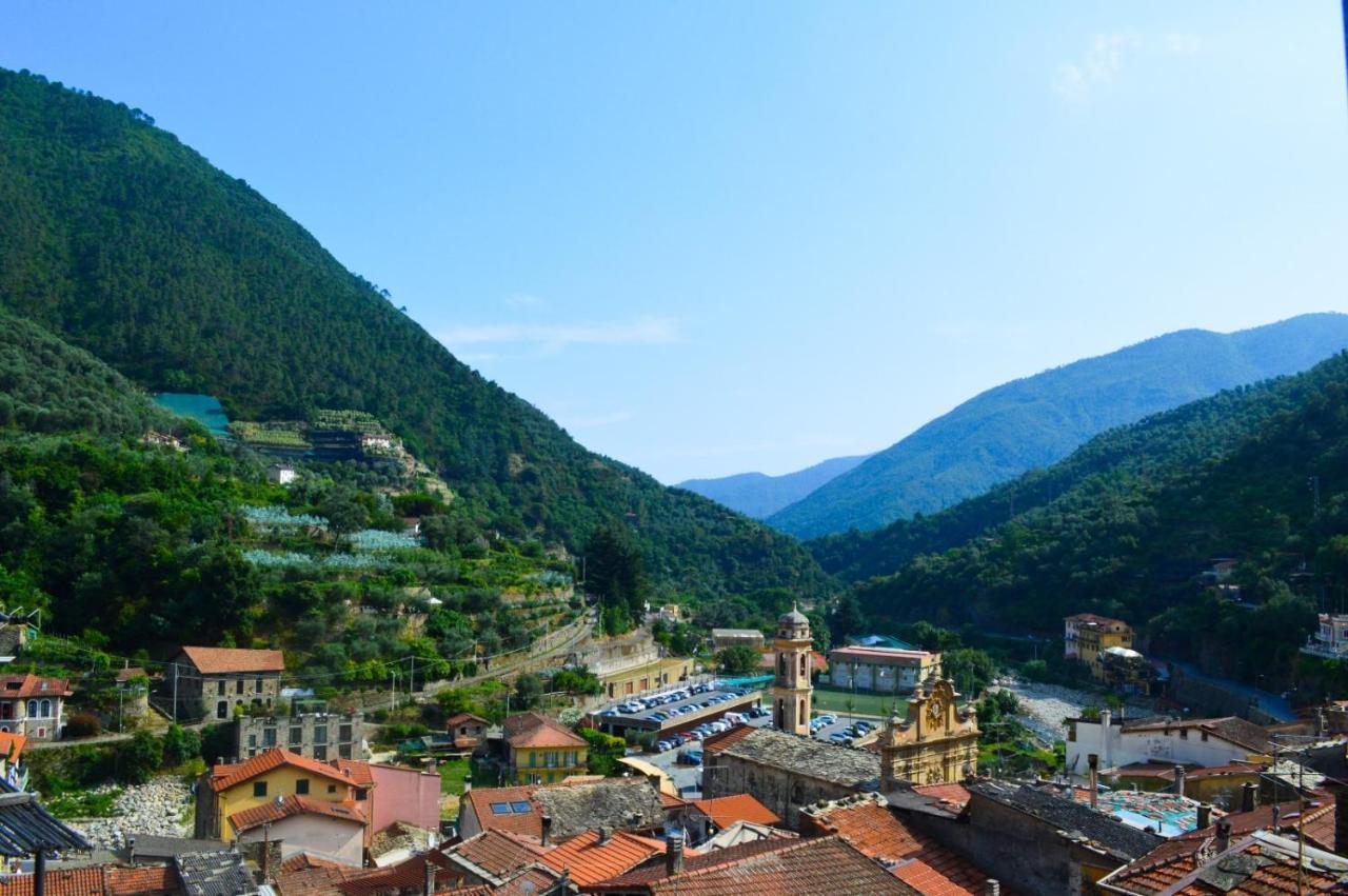 Alloggio U Sportegu Da E Monti A Giaia Badalucco Exterior foto