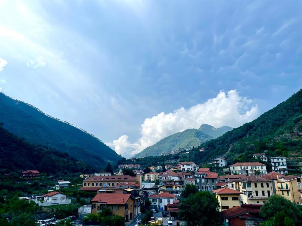 Alloggio U Sportegu Da E Monti A Giaia Badalucco Exterior foto