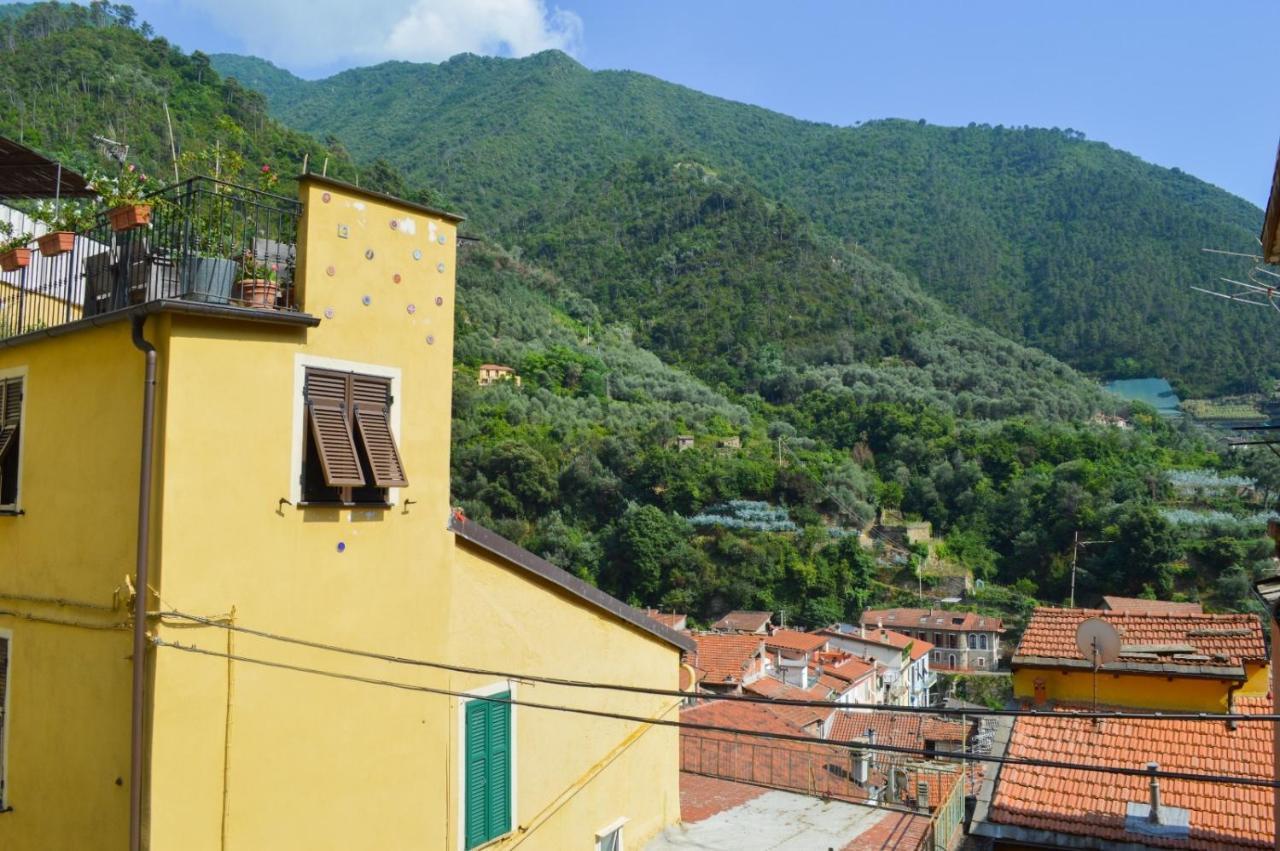 Alloggio U Sportegu Da E Monti A Giaia Badalucco Exterior foto